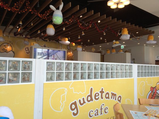 gudetama-cafe-19